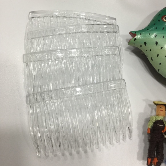 Hair Clips and Combs - Picture 2 of 6